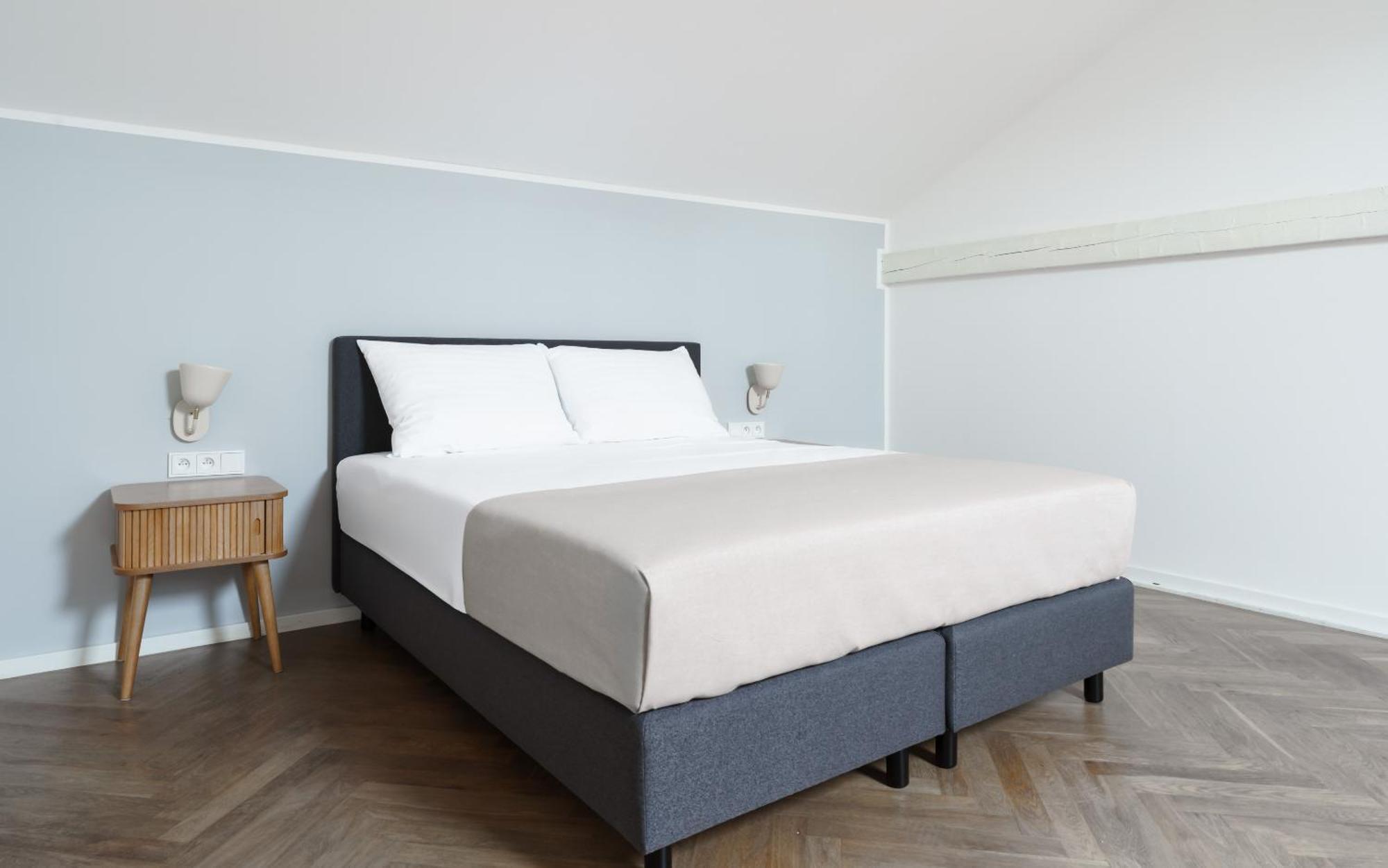 Limehome Prague Halkova Szoba fotó