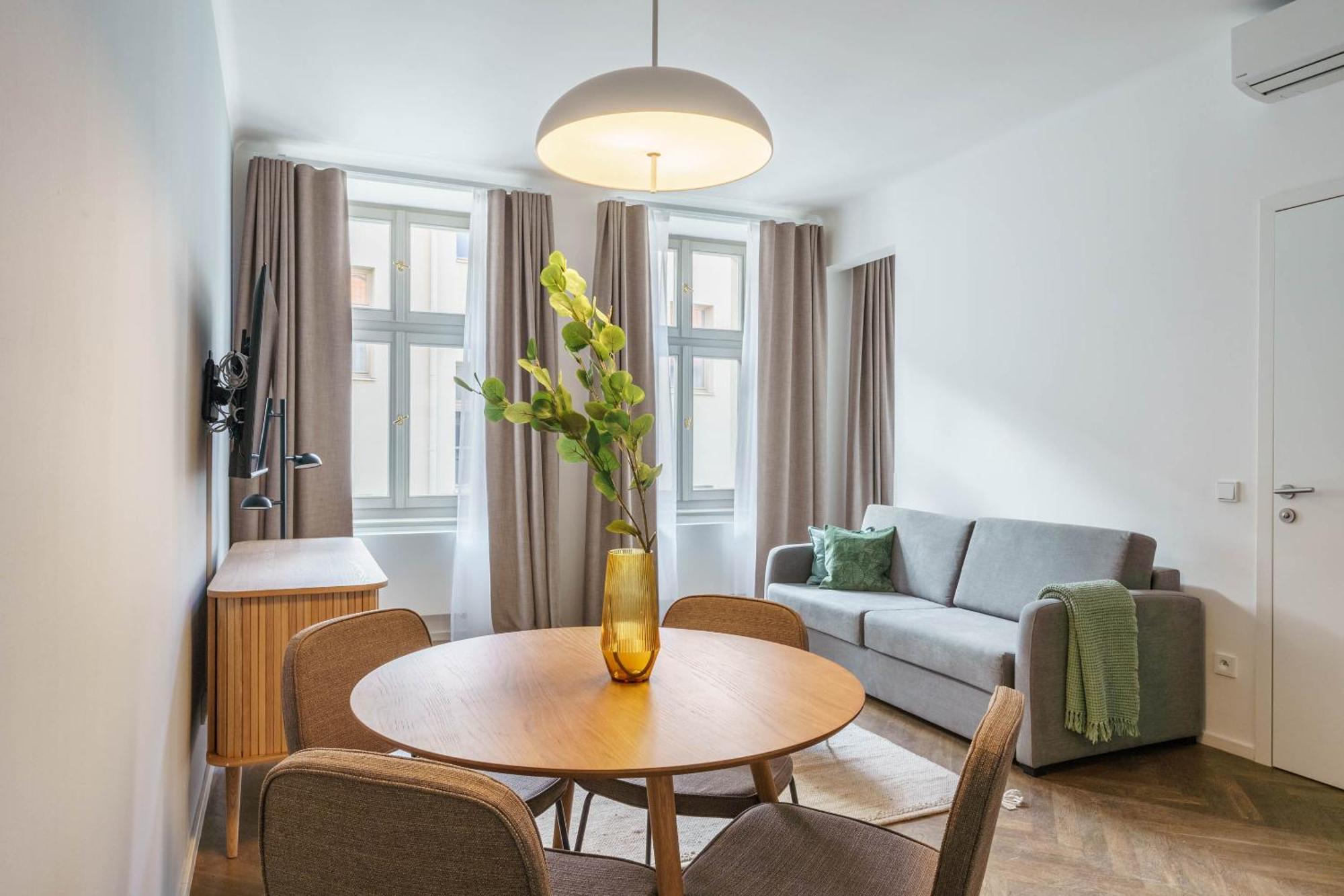 Limehome Prague Halkova Kültér fotó