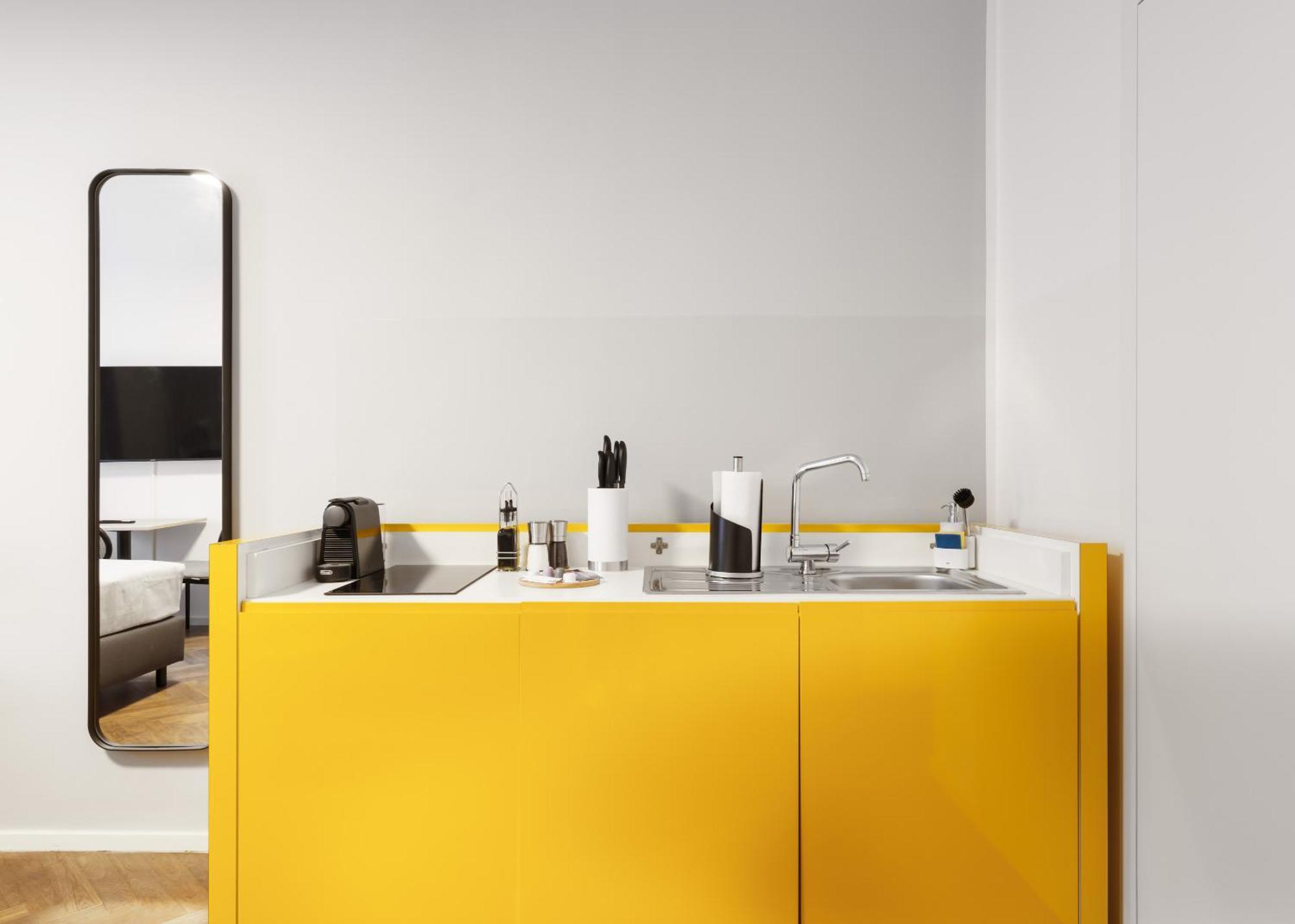 Limehome Prague Halkova Szoba fotó