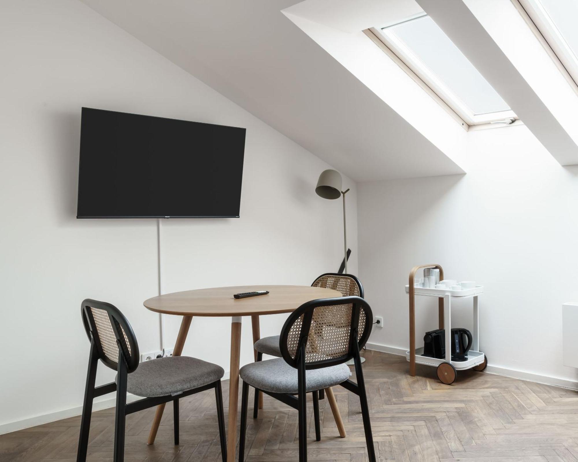 Limehome Prague Halkova Kültér fotó