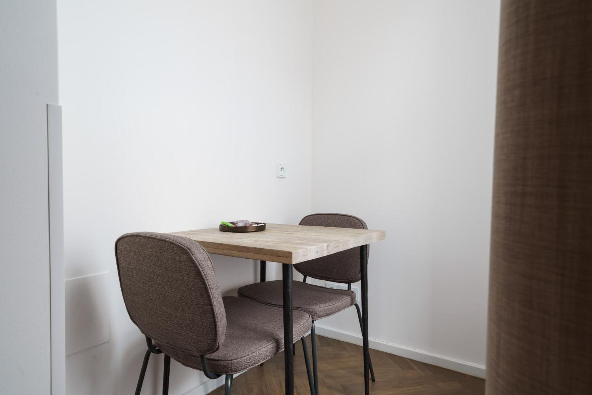 Limehome Prague Halkova Szoba fotó