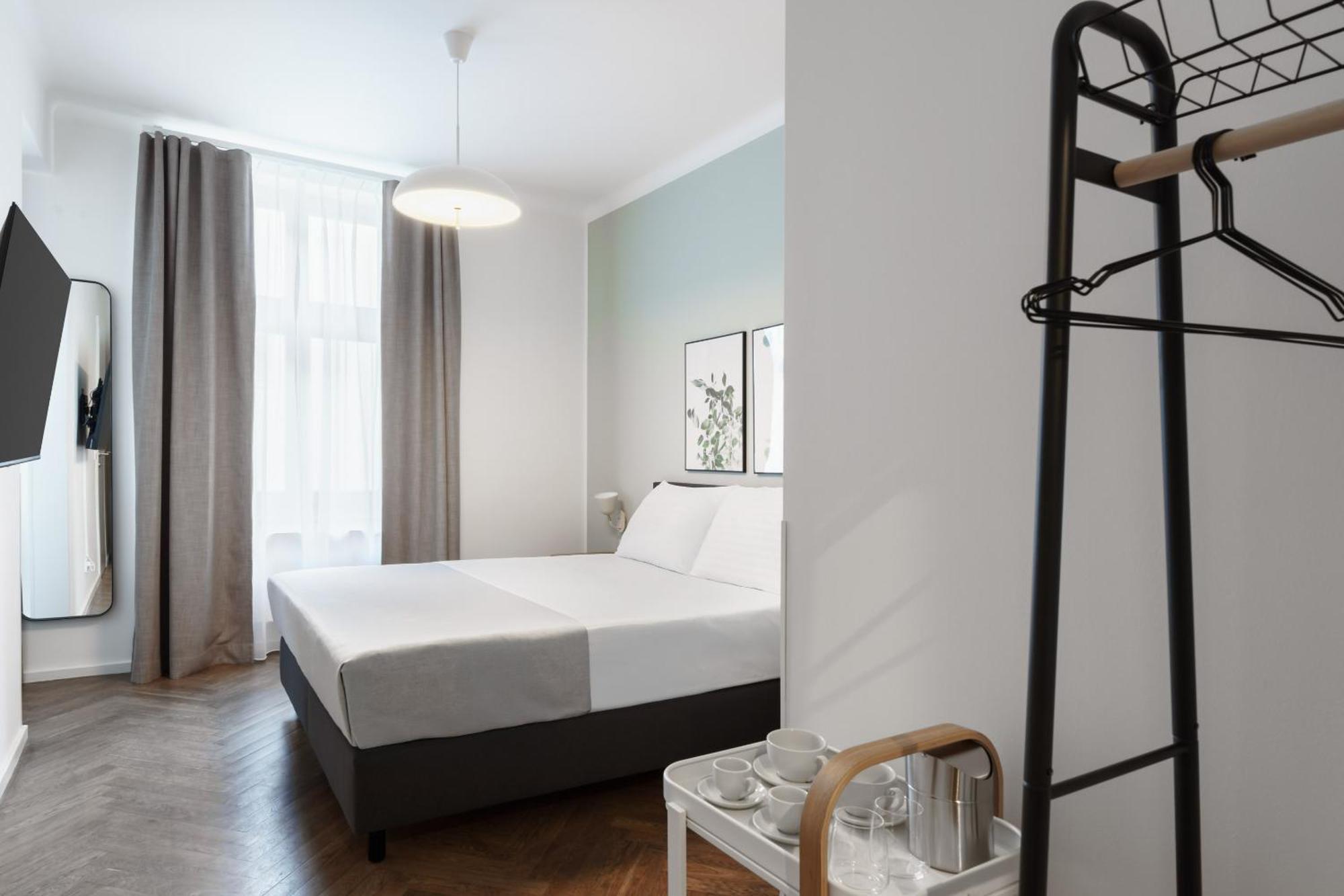 Limehome Prague Halkova Szoba fotó